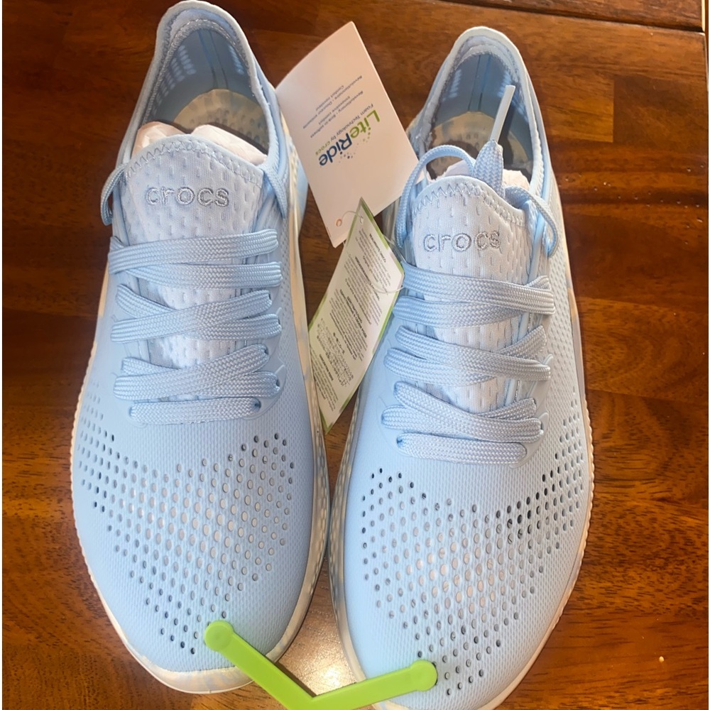 Croc tenni shoes